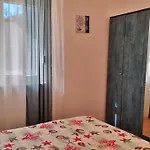 Slado Apartment *