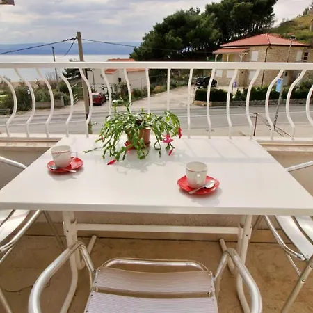 Apartman Slado Omis